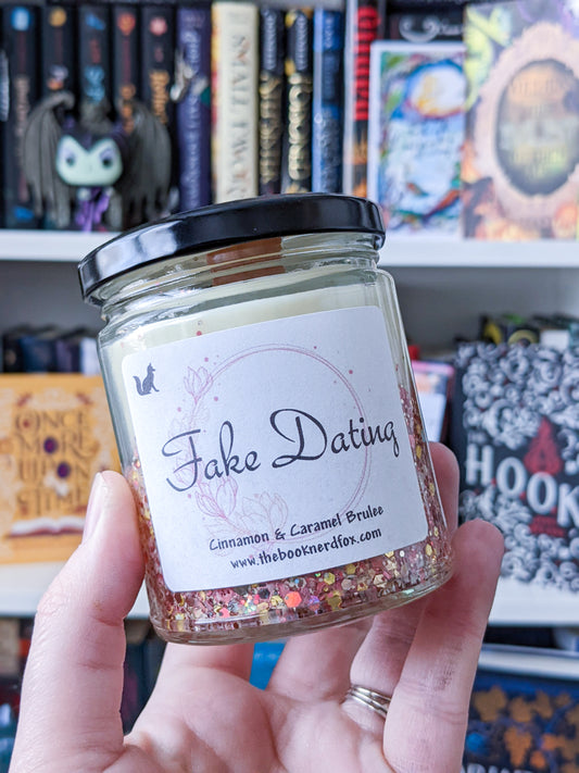 Fake Dating Candle - Cinnamon & Caramel Brulee