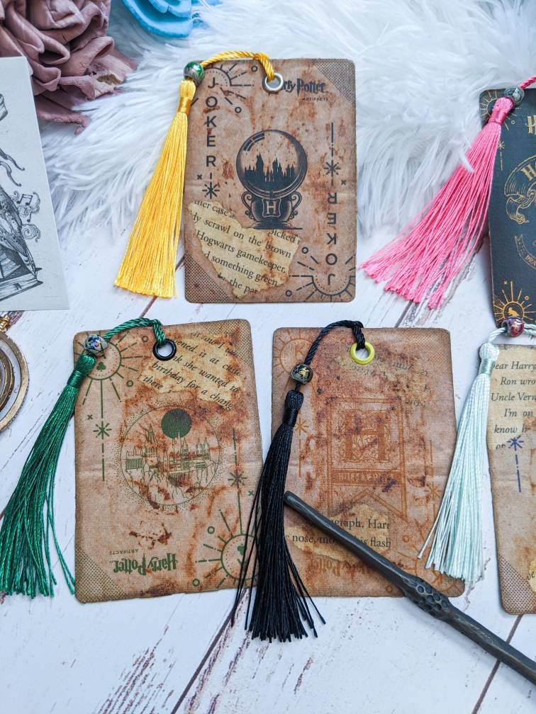 Harry Potter-Inspired DIY Bookmarks - FeltMagnet
